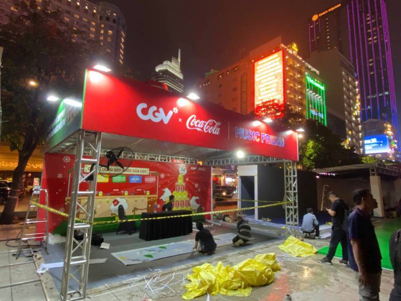 THI CÔNG KHUNG BACKDROP SỰ KIỆN TẠI QUẬN 5-1